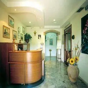 Hotel Domus Vitellia, Roma